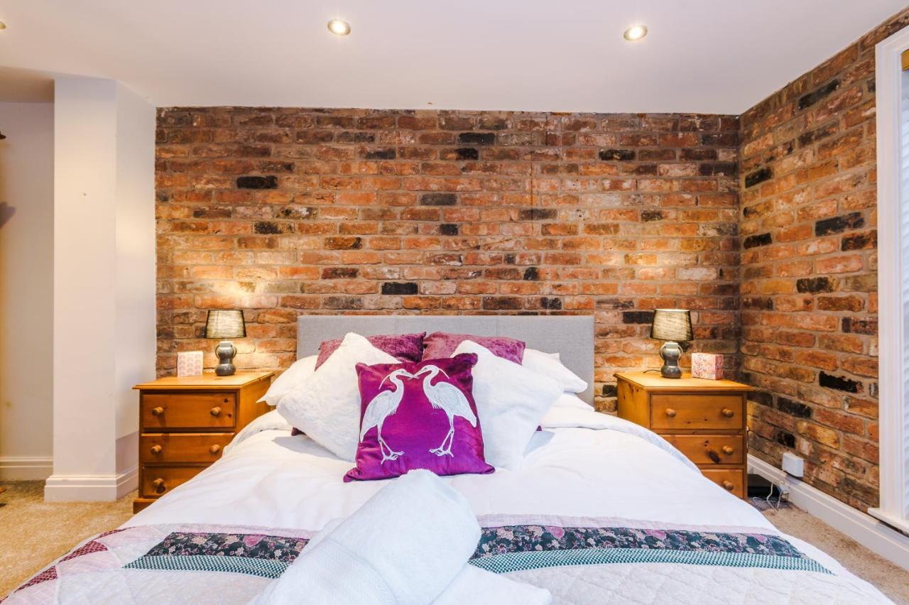 Belvedere House - Serene Countryside Escape - 4 Bedrooms Sleeps 8 Sandbach Exterior foto